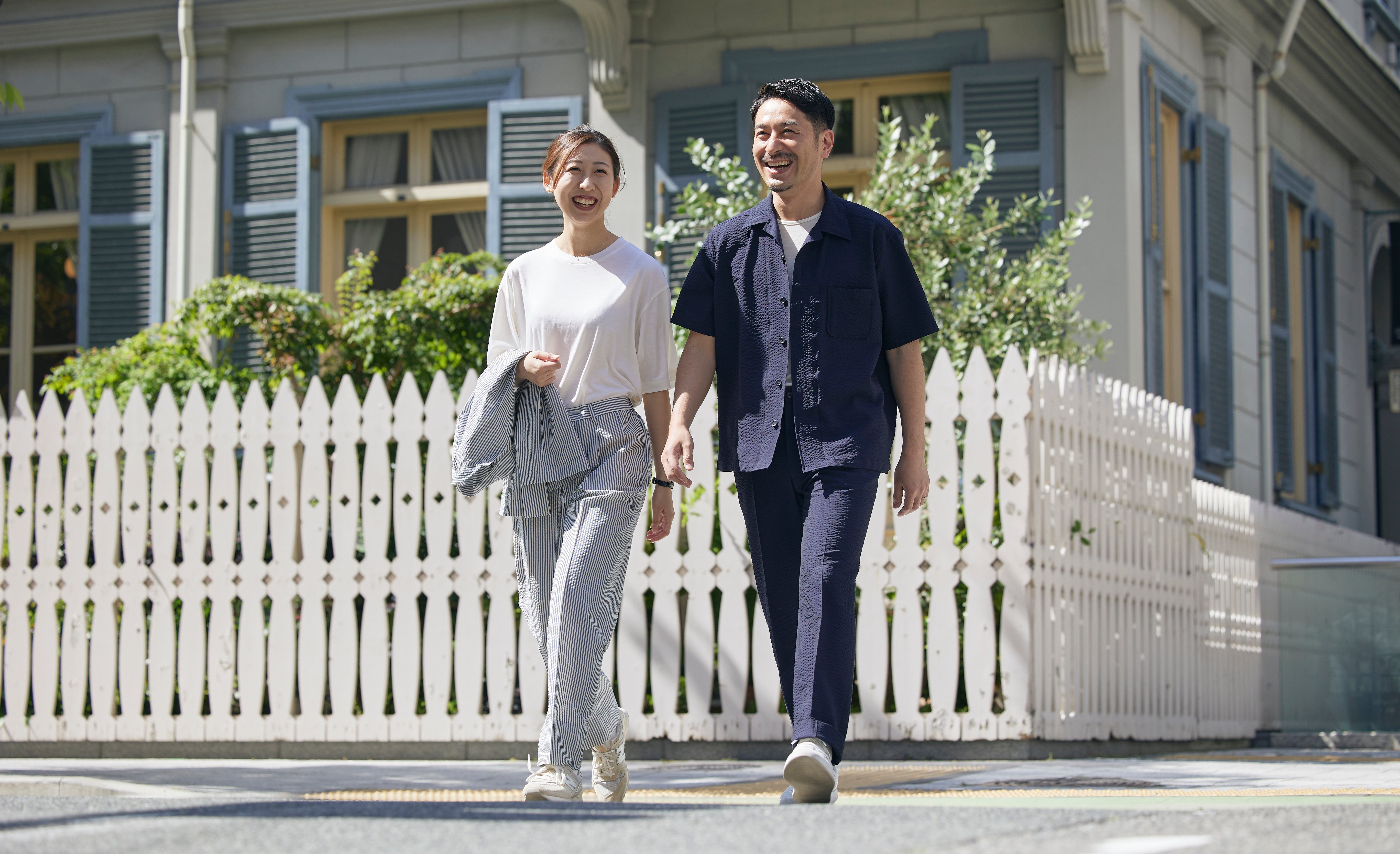 季節を感じる彩りを纏う！世界最高峰のメリノウールTシャツで春の快適