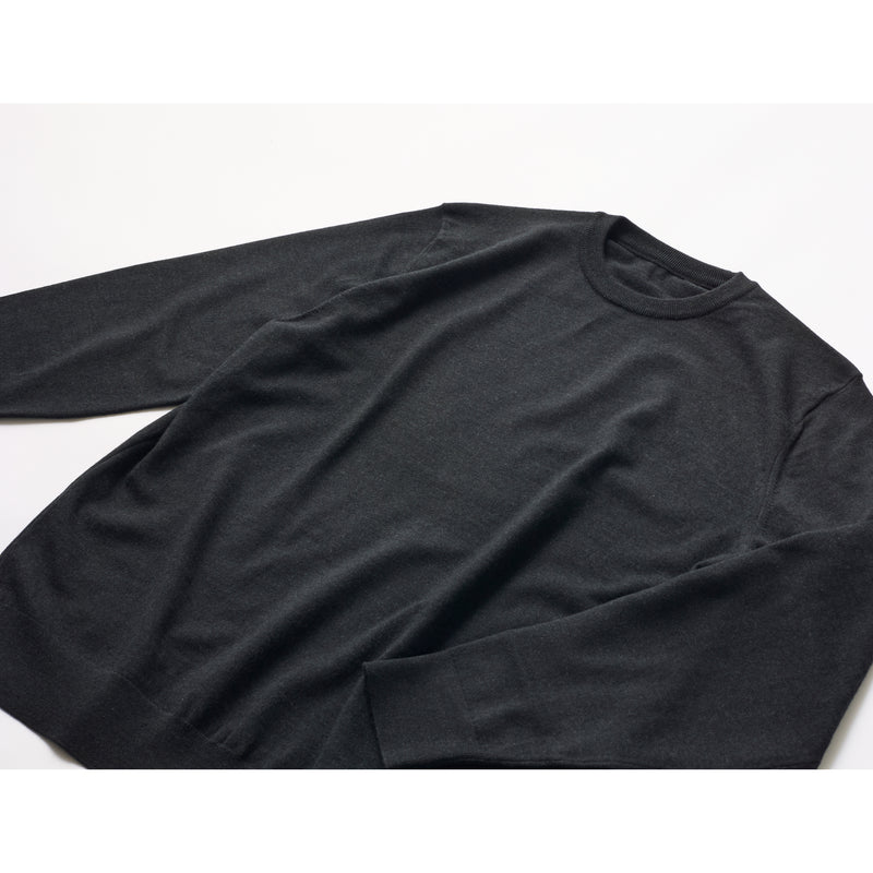 ウルトラファインメリノウール100%クルーネックセーター　15.5μ-Super160's